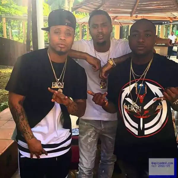 Photo: Davido And B-Red Pose With US Singer, Trey Songz